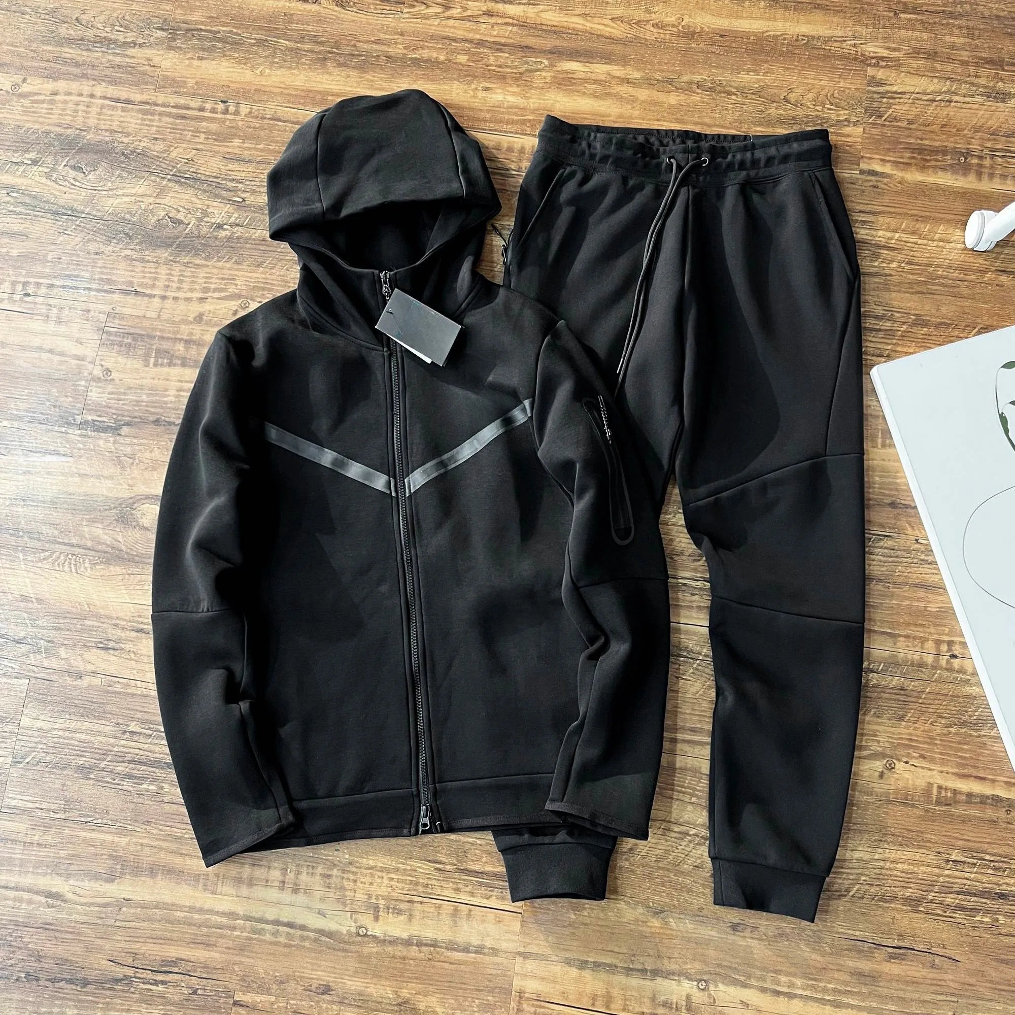 Nike tech